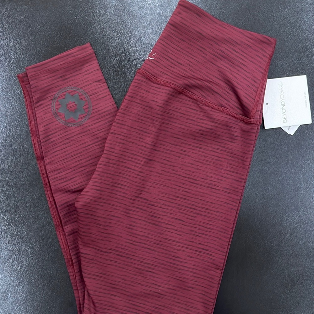 Beyond Yoga size XL leggings NWT